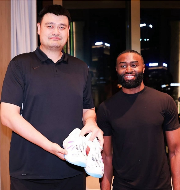 不过伴随凯, 史第