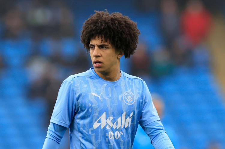 刘易斯将与, 刘易斯在森, 加拉塔萨雷