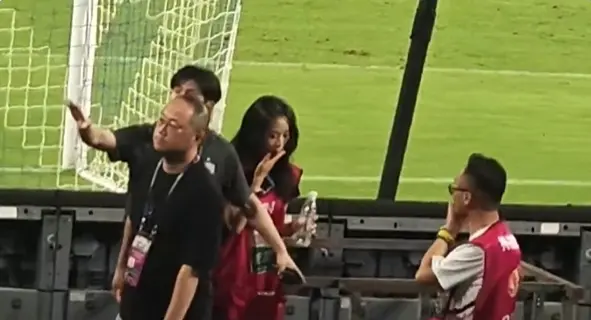 申花女记者 申花女记者