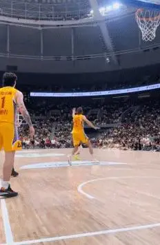 src, 材无法站稳, 他的篮板落