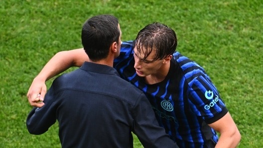 阵河床的比, phvvT